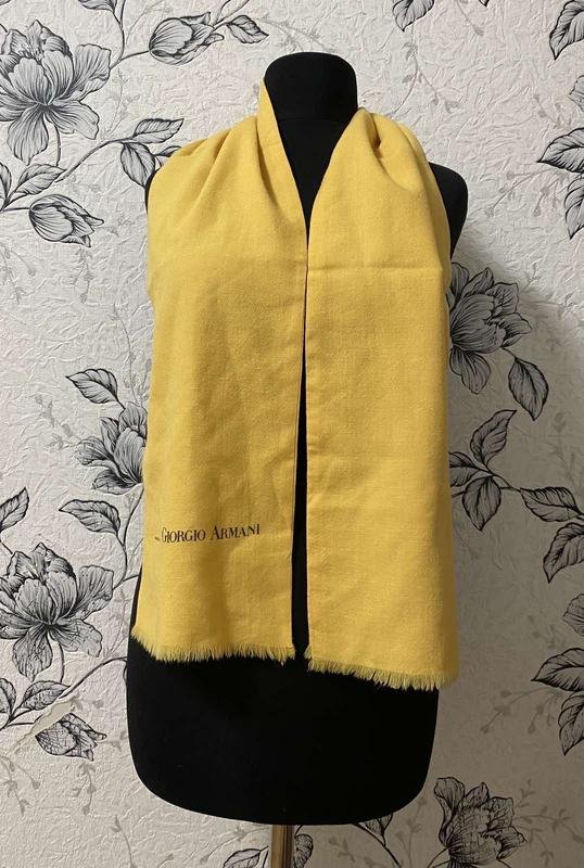 Giorgio Armani Scarf Beige Wool