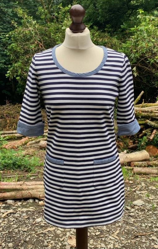 Женский Laura Ashley Платье Белый Вискоза 36