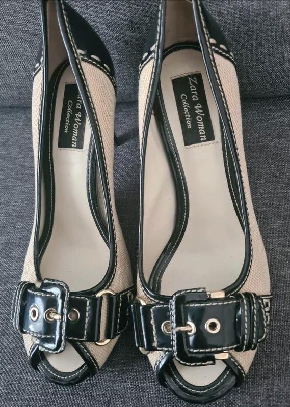 Donna ZARA Tacchi Beige Tessuto 39