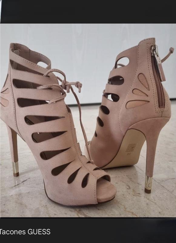 Женские GUESS Босоножки Бежевый Кожа 37