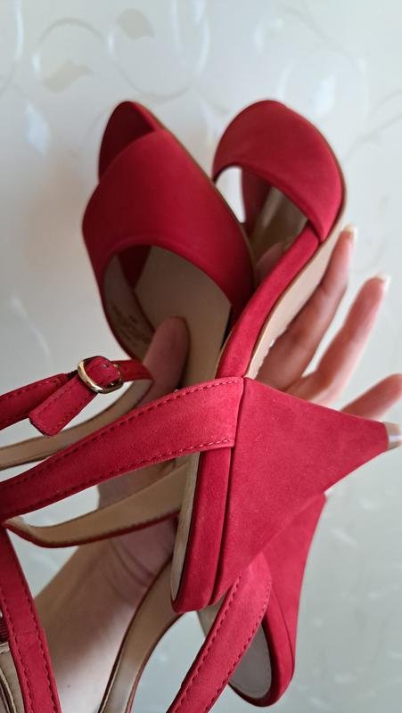 Femme Vince Camuto Talons Rouge Nubuck 9