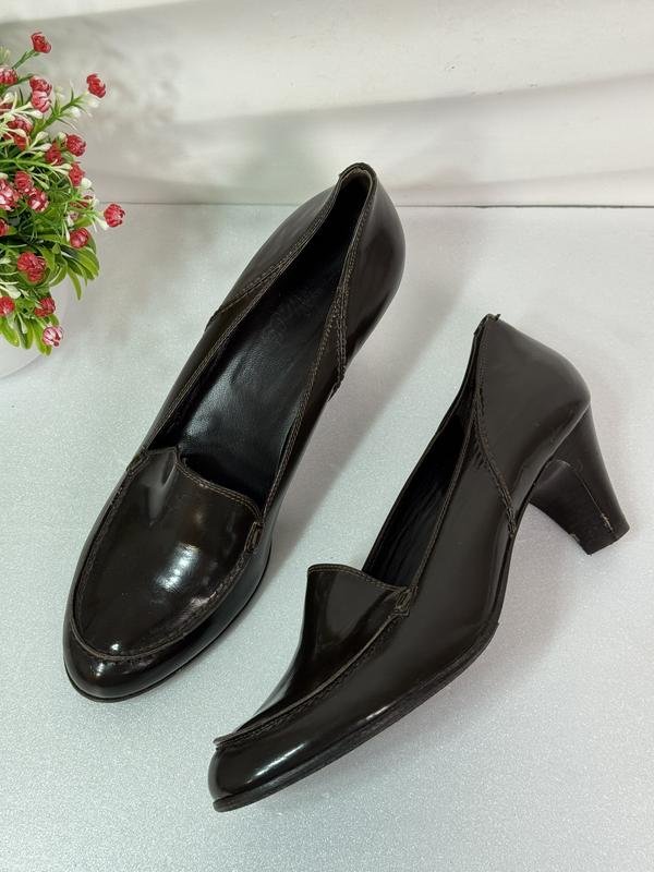 Women Vivace Loafers Olive Patent Leather 40