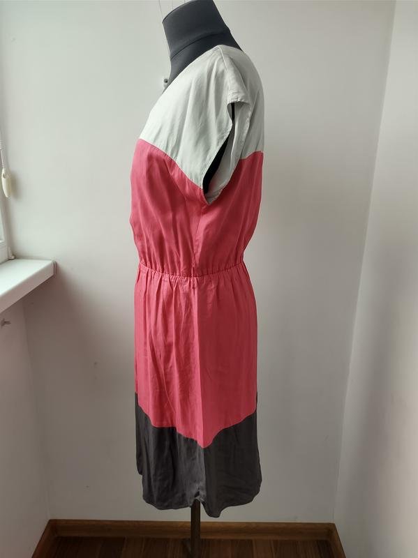 Женское Boden Платье Серое Вискоза M