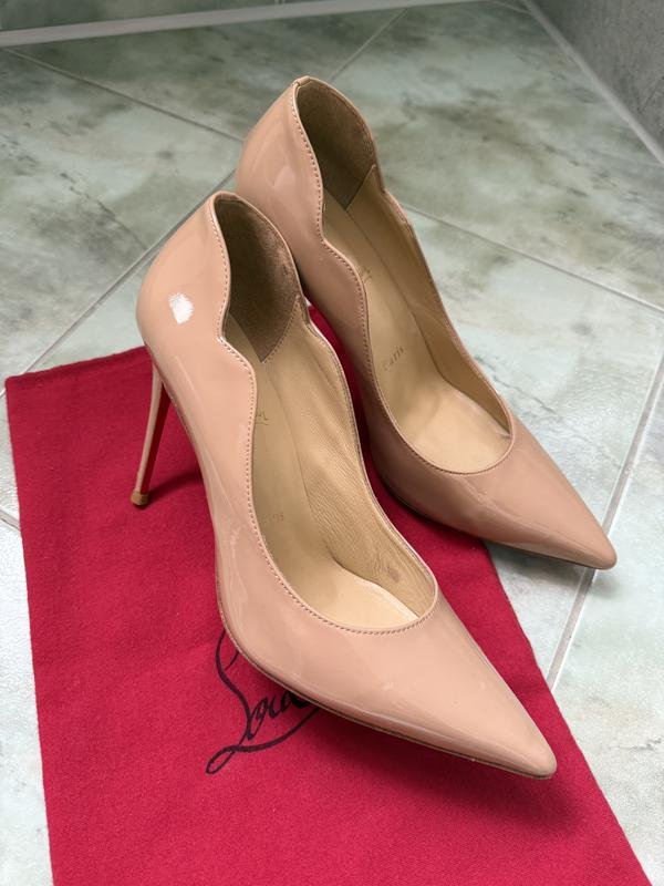 Женские Louboutin Туфли Бежевый 40