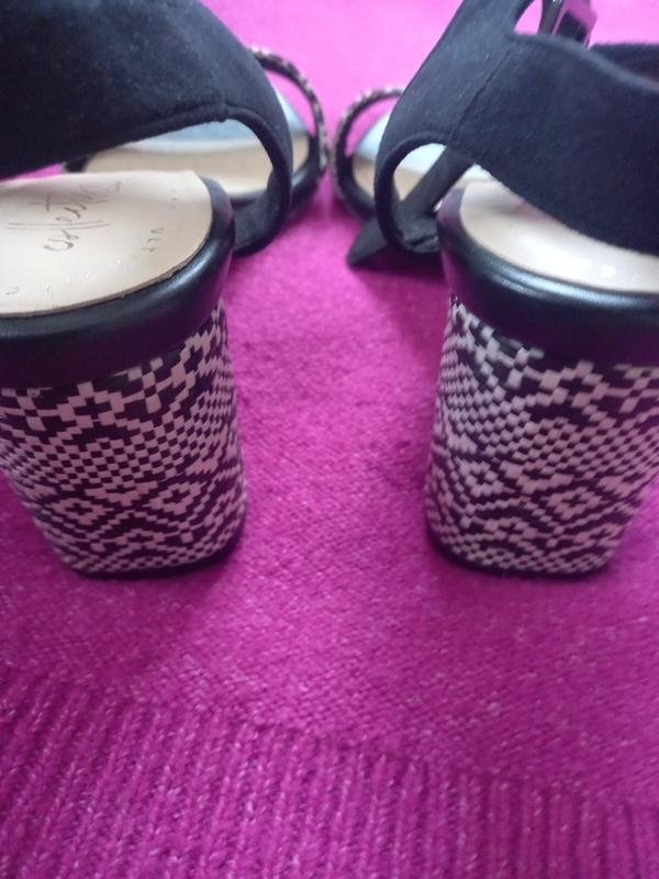 Women Clarks Heels Black Leather 38.5