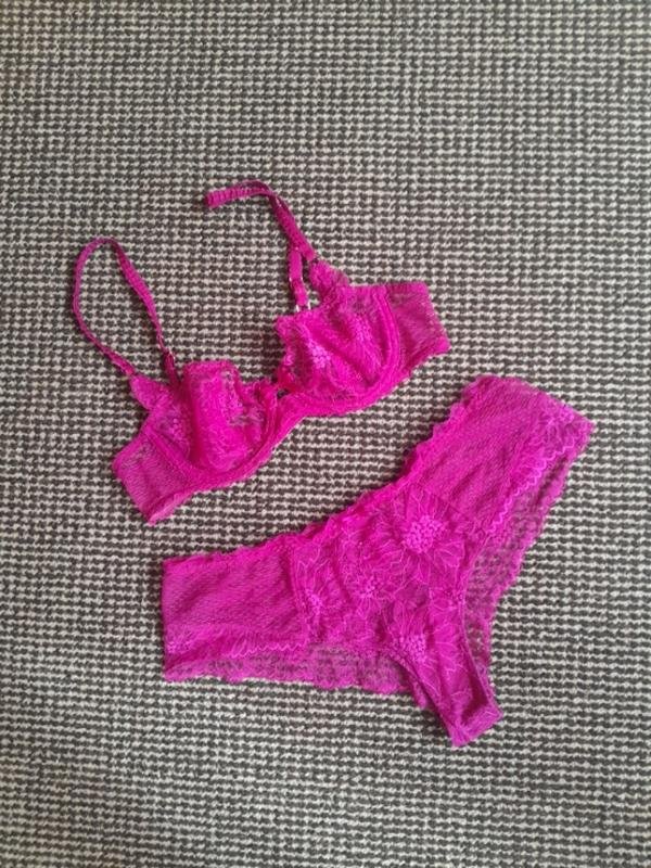 Women Chantelle Bra Fuchsia 80B