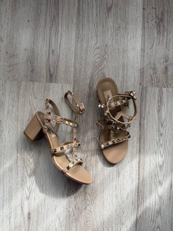 Donna Valentino Tacchi Marrone 37