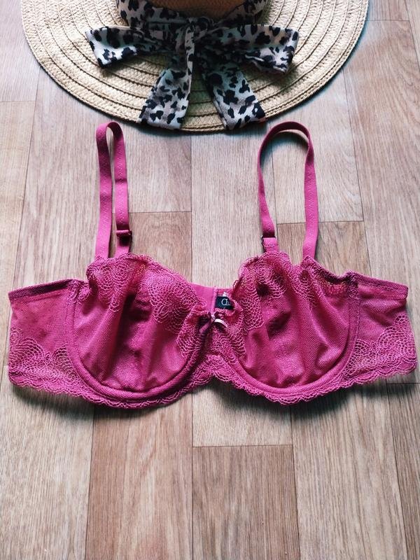 Women Chantelle Bra 80C