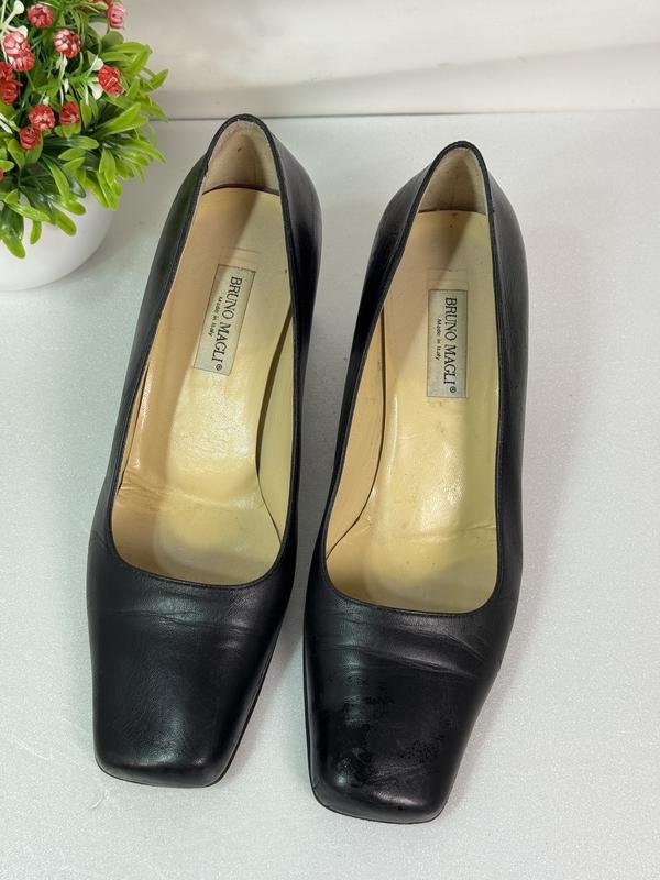 Женские Bruno Magli Туфли Чёрный Кожа 37.5