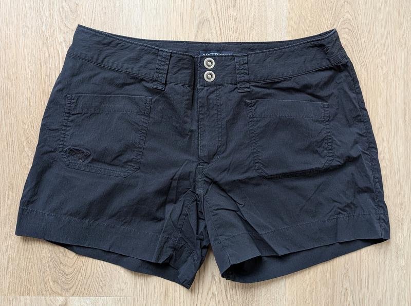 Женские Arc'teryx Шорты Чёрный Полиэстер M