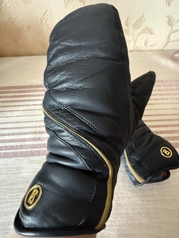 Donna Bogner Muffole Nere Pelle 6.5
