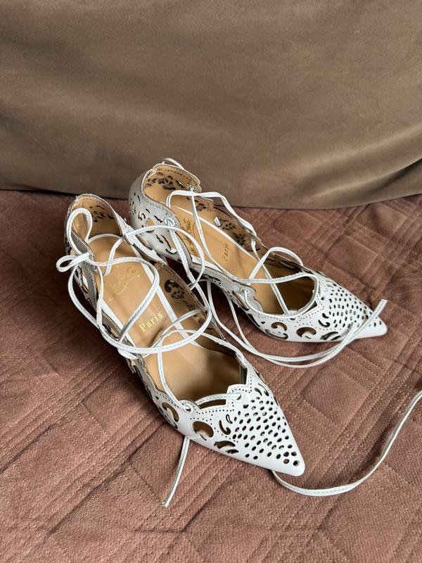 Женские Christian Louboutin Туфли Белые 38,5