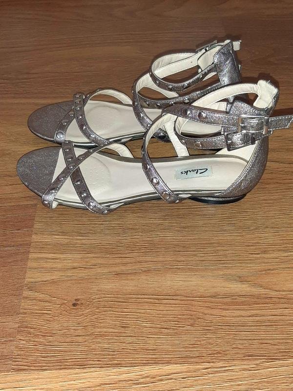 Donna Clarks Tacchi Argento 37