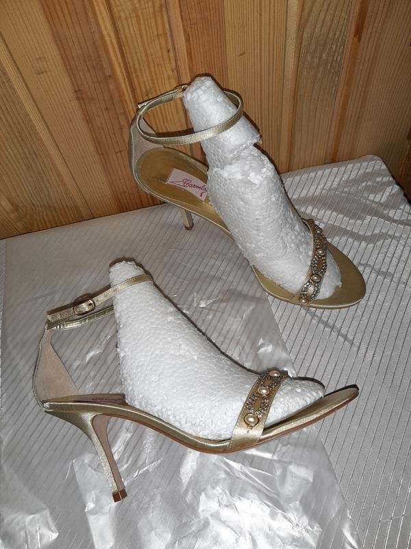 Damen Carvela Absätze Gold 39