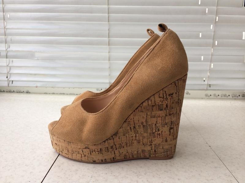 Damen Christian Louboutin Absätze Beige 36.5