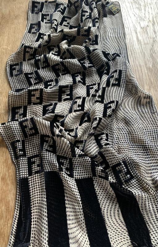 Femme Fendi Écharpe Noire Velours Taille Unique