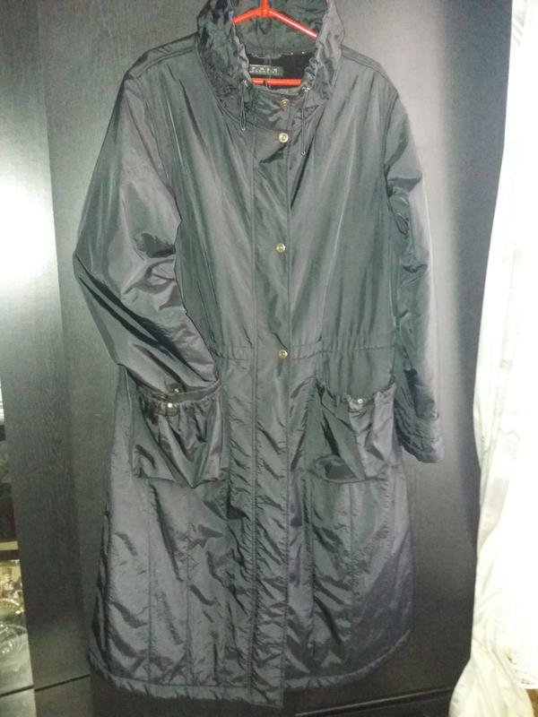 Женский Fred Плащ Чёрный Плащевка 42 / XL / 50