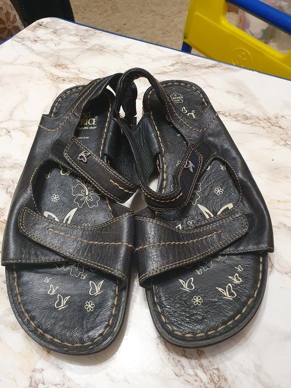 Women Caprice Heels Black 39