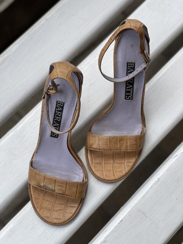 Femme Barracuda Talons Beige Cuir 37